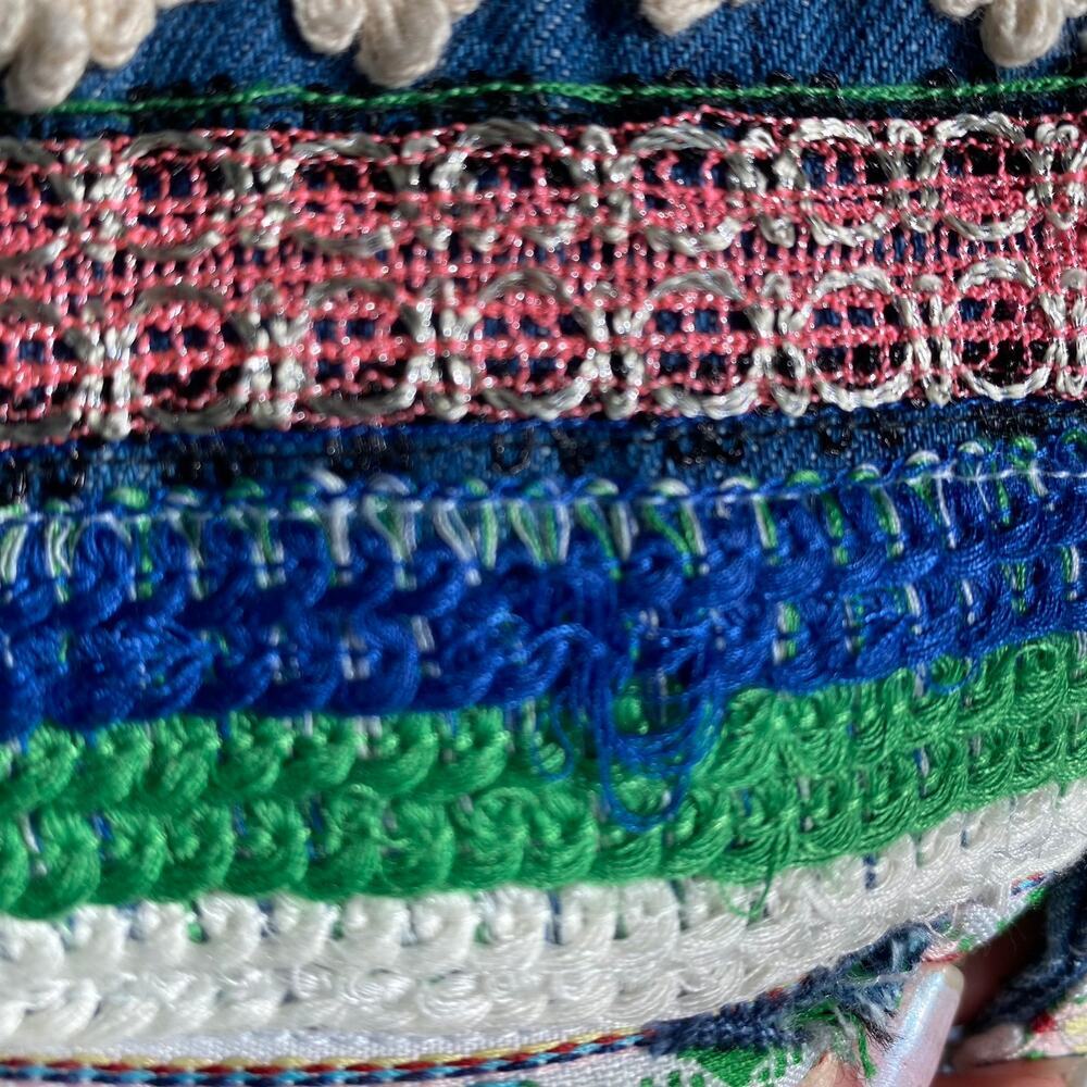 The Pyramid Collection Boho Western Denim Jacket Women L Rainbow Tassel NEW - Picture 7 of 10